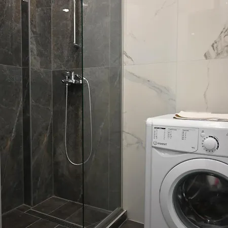 Ellie דירה באניה לוקה